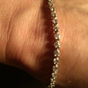 Ladies 4.5 ct Diamond Tennis Bracelet F Color in 18KT White Gold